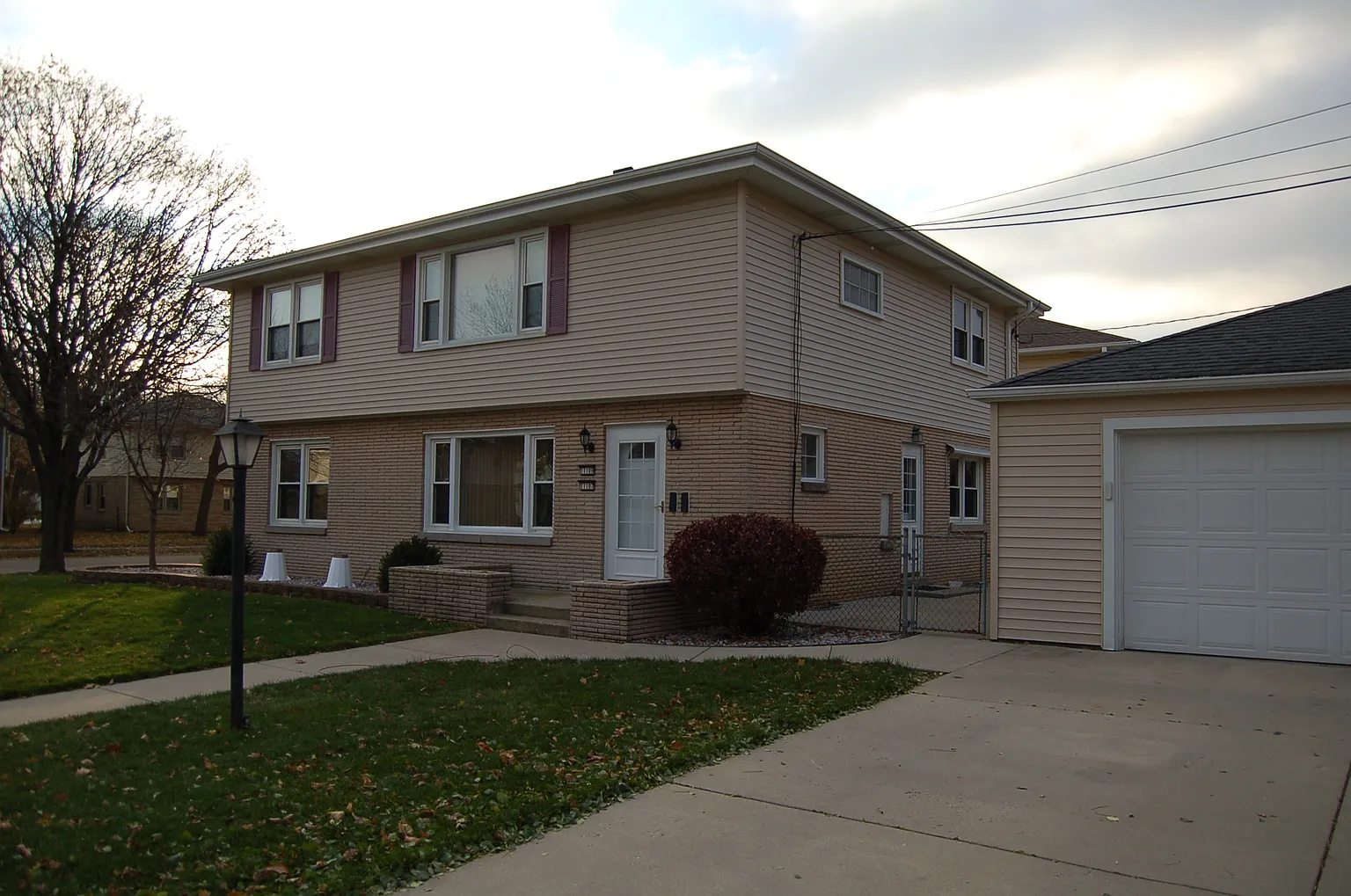 11107 W Madison St photo 1