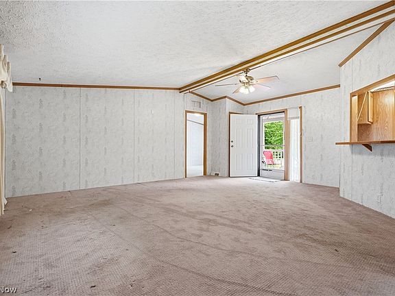 5th image of 445 Pin Oak Cir