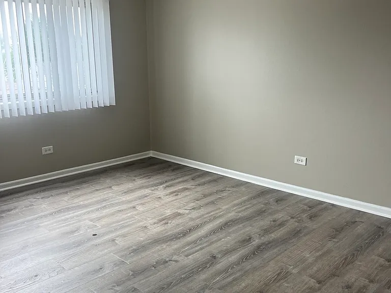9729 S Ridgeland Ave #302 — Photo 8