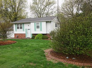 2505 Mabry Ln, Vandalia, IL 62471