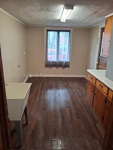 252-254 E Church St #3 — Photo 3