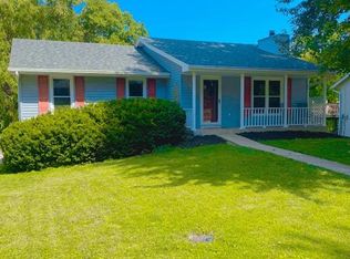 1305 Heather Cir, Kearney, MO 64060