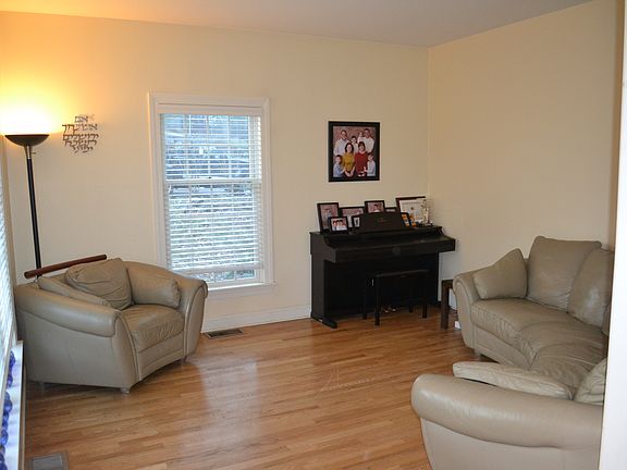 5th image of 3000 Arlington Ave