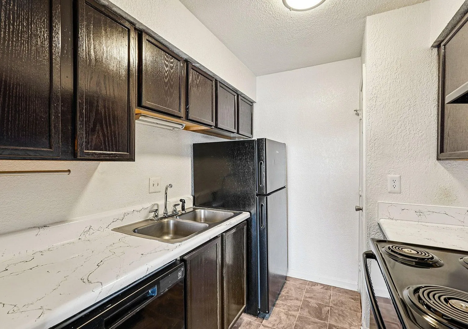 N44 Sharonridge Apartments — Photo 3