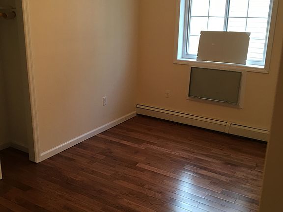 4th image of 1243 Beach Ave APT 3