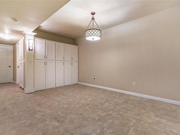 5th image of 2624 N Ann Arbor Ave APT 109