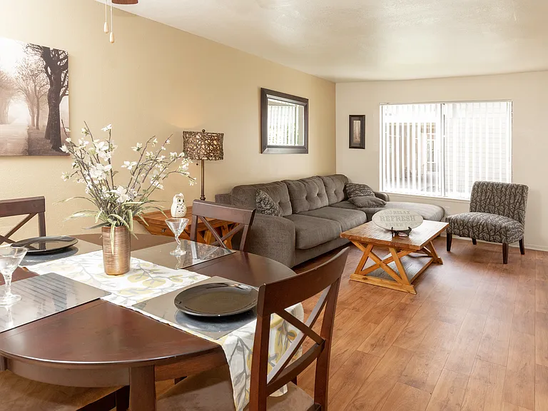 California Place Apartments — Photo 7