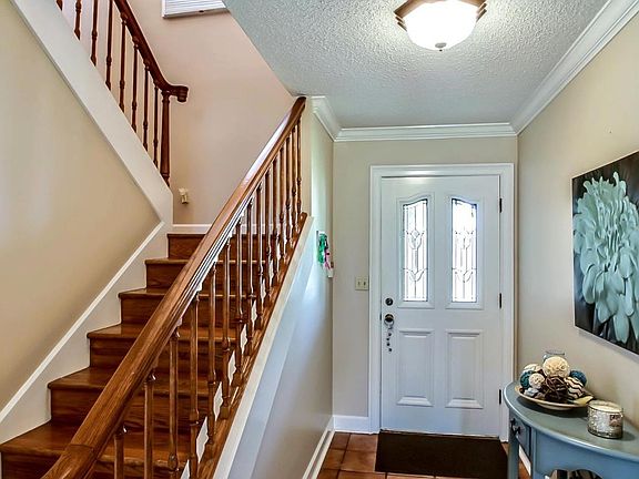 3rd image of 9370 Heckscher Dr