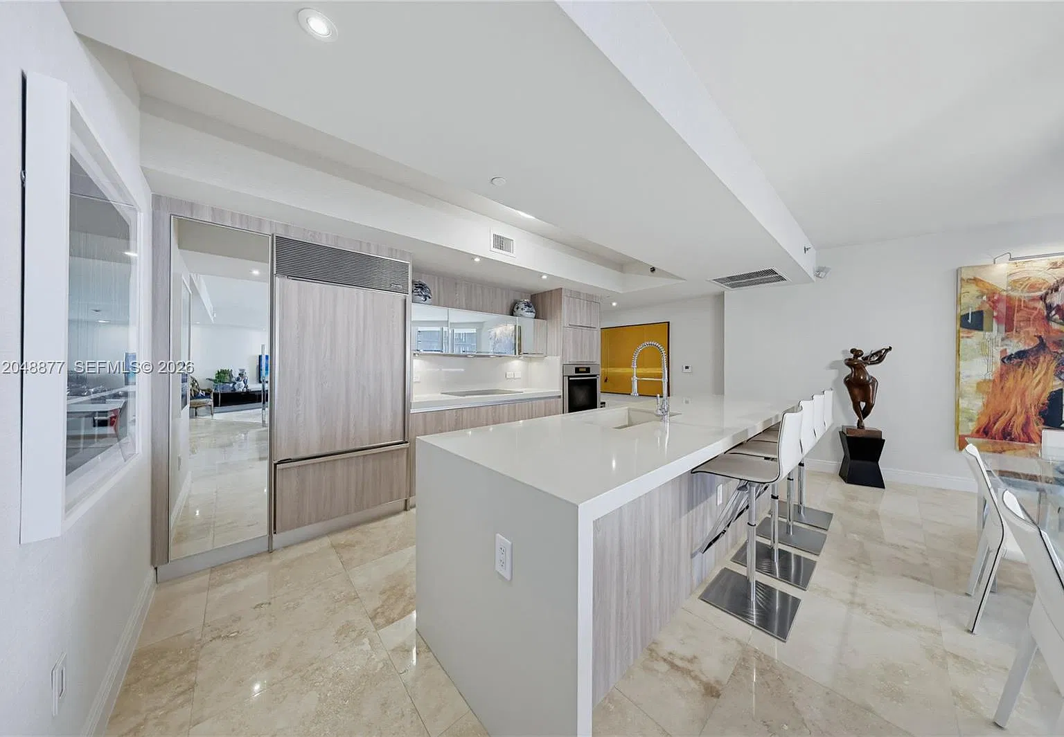Ocean Four Condo — Photo 2