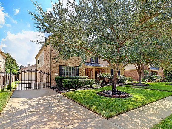 2nd image of 8322 Brighton Lake Ln