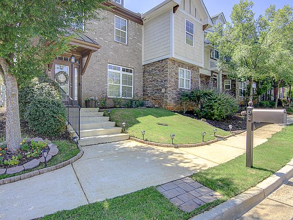 3rd image of 61 Newnan Lakes Dr