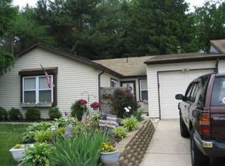 906 Westerly Dr, Marlton, NJ 08053