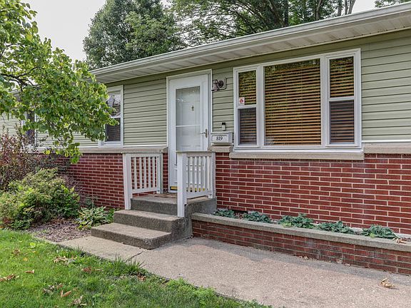 3rd image of 819 Timmons Dr