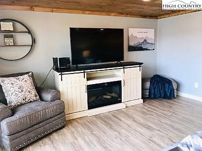 2nd image of 1040 Sugar Mountain Drive #C-18
