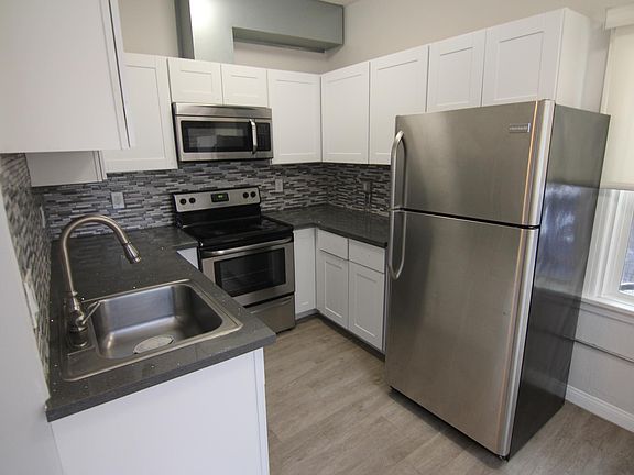 5th image of 410 S Lake St #410