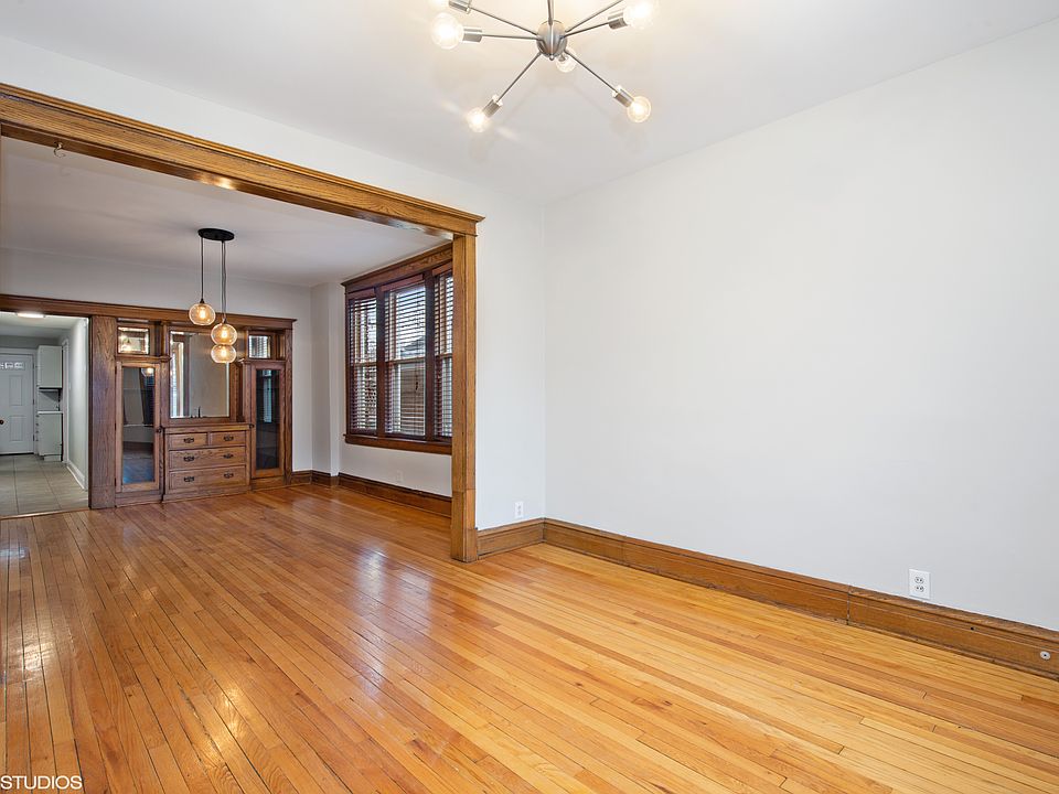 Living Room / Dining Room