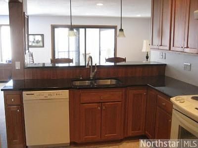 4th image of 5901 Laurel Ave APT 226