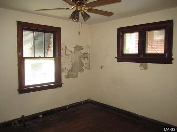 4th image of 8324 College Ave