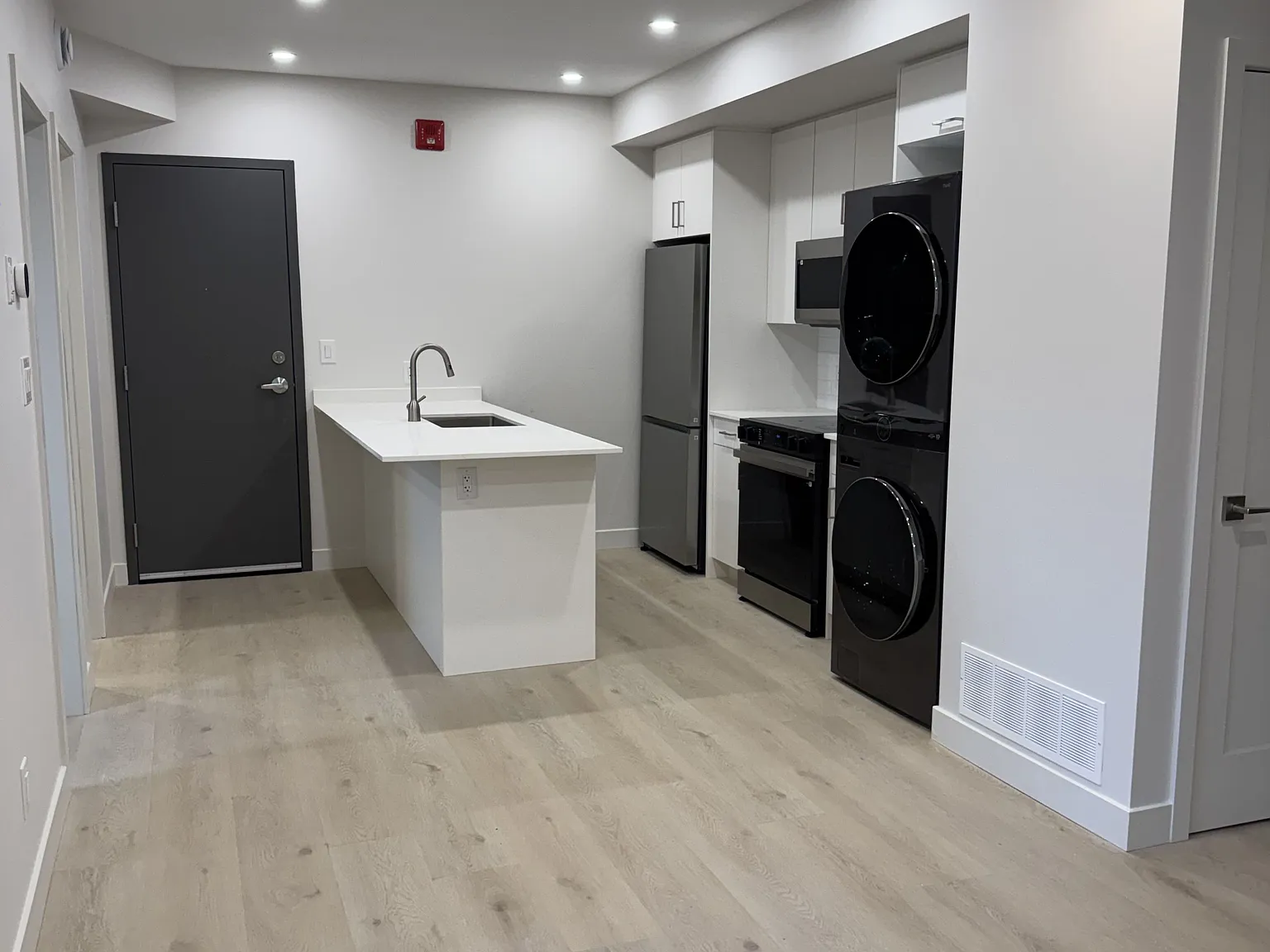 2 bed, $2,300 — Photo 2