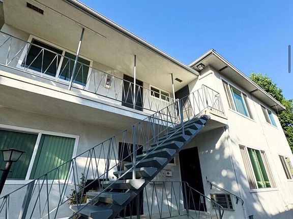 2nd image of 446 E Cypress Ave
