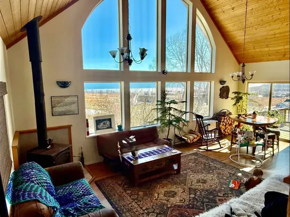 41340 Crested Crane St, Homer, AK 99603