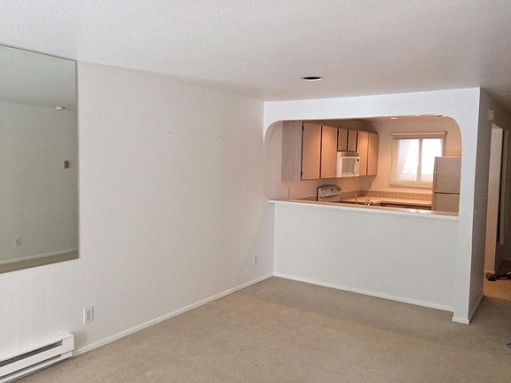 4th image of 12720 NE 10th Pl APT D205