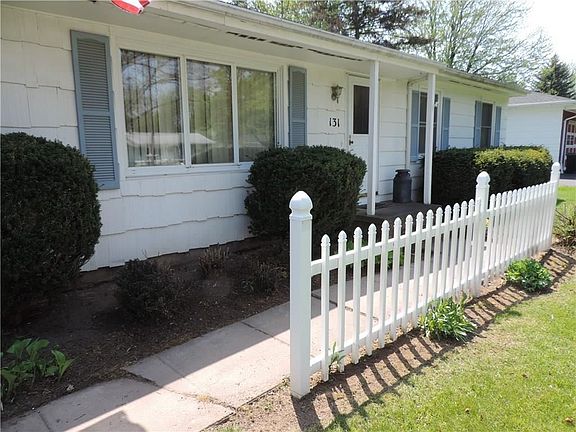 3rd image of 131 Sherwood Dr