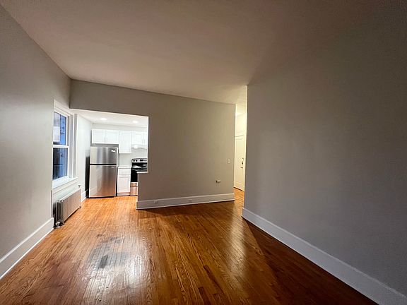 3rd image of 220 Summer St APT 2