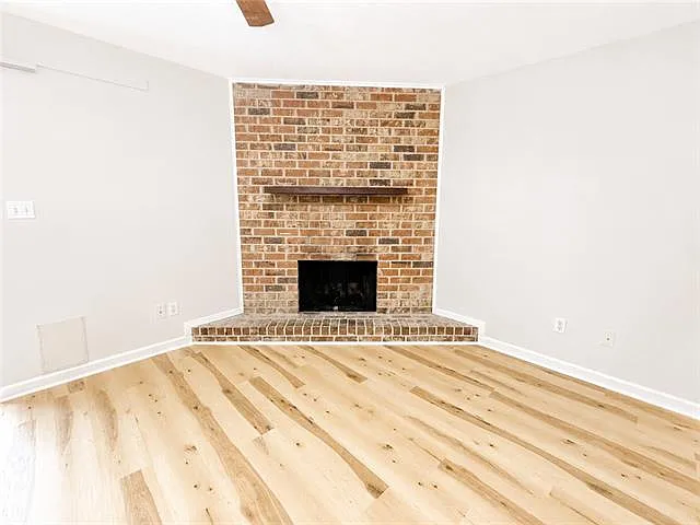 2 bed, 1.5 bath, 1200 sqft, $1,400 — Photo 4