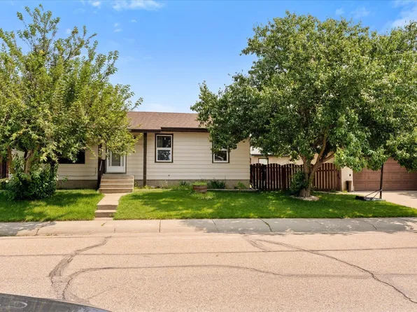 42 McNabb Cres, Stony Plain, AB T7Z 1G8