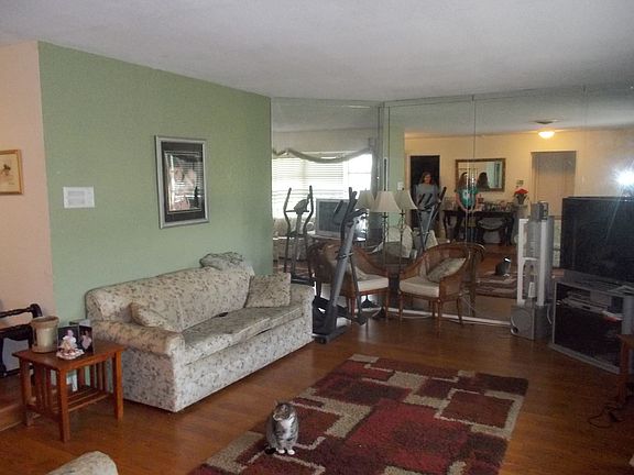 3rd image of 5130 NW 41st St