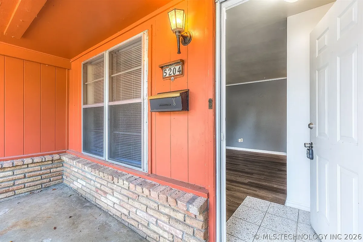 Building Photo - 5204 S 67th East Pl #5204
