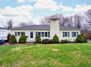 206 Bluff Dr, East Rochester, NY 14445