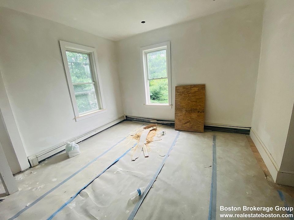 2nd image of 102 Buttonwood St #3A