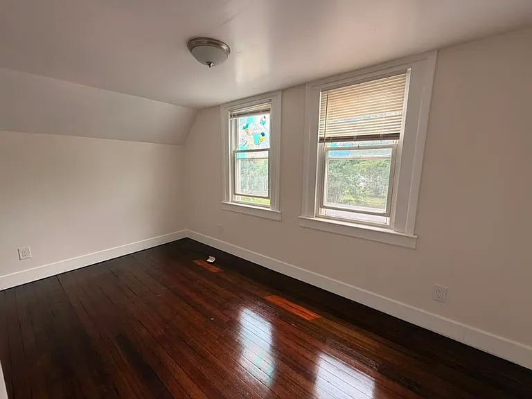 160 Ivy St — Photo 5