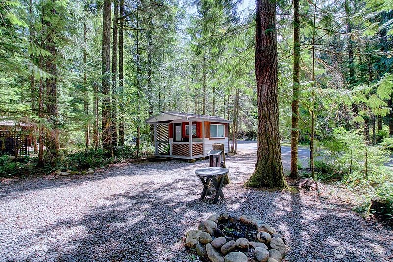 3rd image of 299 6 Schinn Canyon Drive