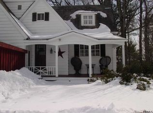 96 Fairground Ave, Ballston Spa, NY 12020