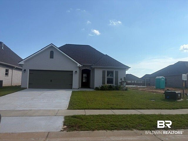 1st image of 425 Sutton Ln