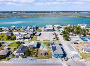 704 S Anderson Blvd, Topsail Beach, NC 28445