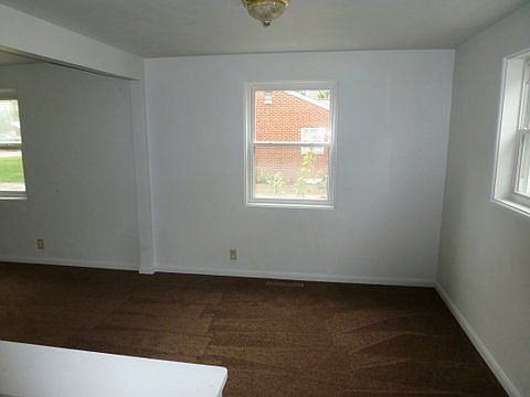 5th image of 4318 Lesley Ave