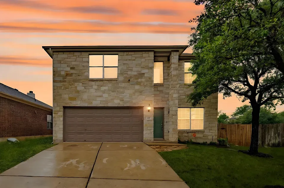 292 Housefinch Loop
