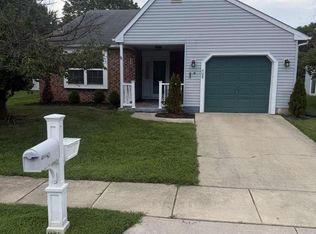 10 Niland Ln, Deptford, NJ 08096