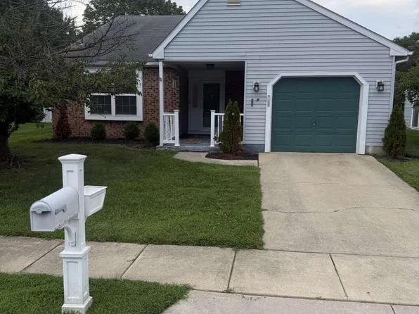 10 Niland Ln, Deptford, NJ 08096