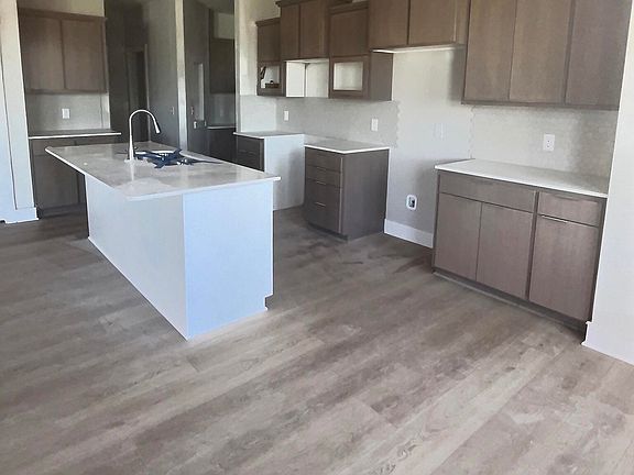 5th image of 3704 Buccaneer Blvd
