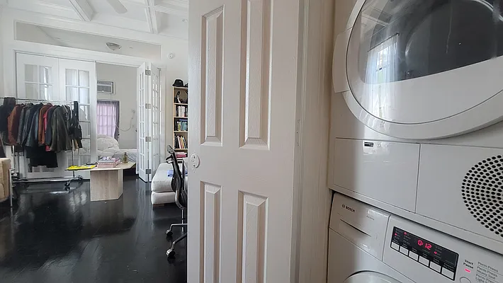 Rented by Julien Aractingi, LREB | media 20