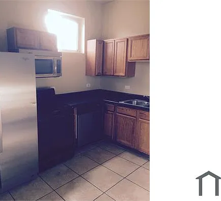 4 bed, 1000 sqft, $1,900 — Photo 4