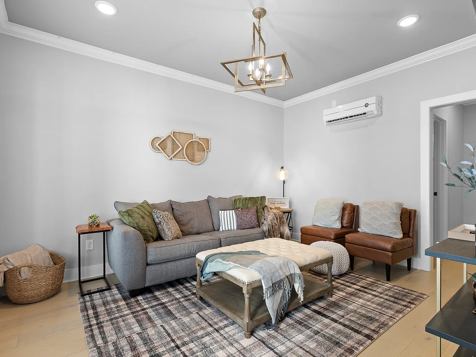 1 bed, $3,299 — Photo 2