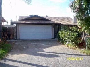 828 Iowa St, Fallbrook, CA 92028