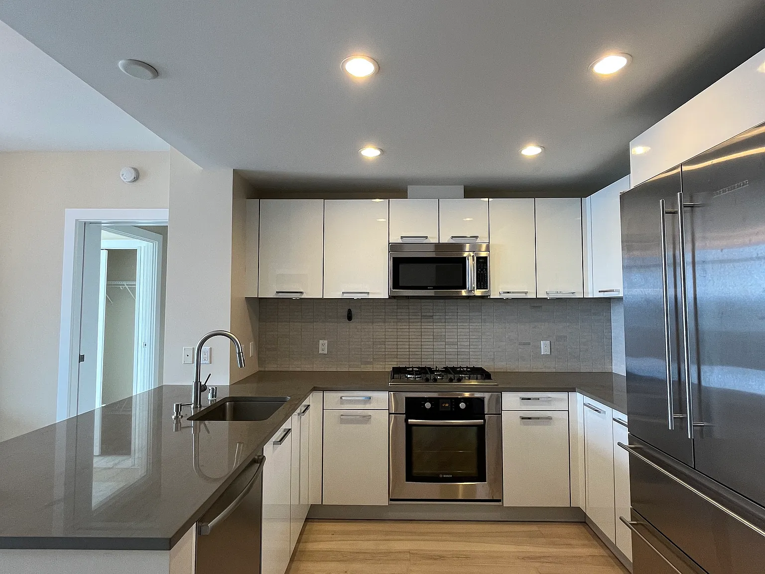 2 bed, 1313 sqft, $7,650 — Photo 2