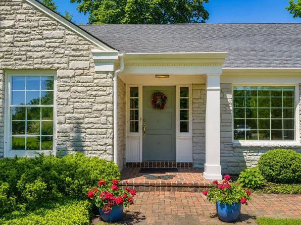 9321 N Tennyson DRIVE, Bayside, WI 53217